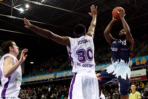 西班牙就不 西班牙就不